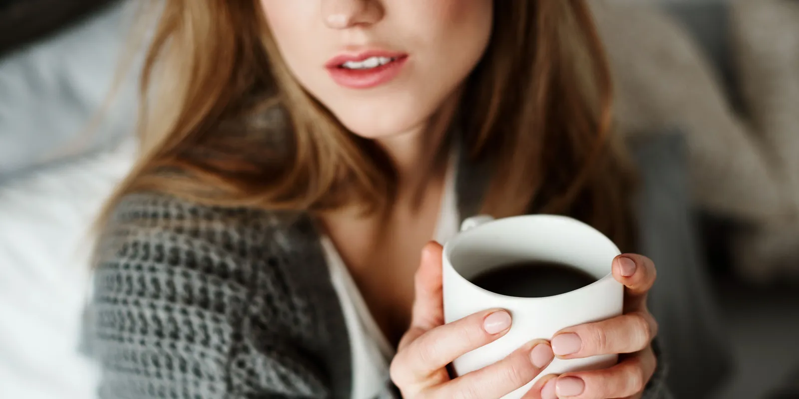 Mérgező lehet a túl sok kávé és a tea, állítja a szakértő