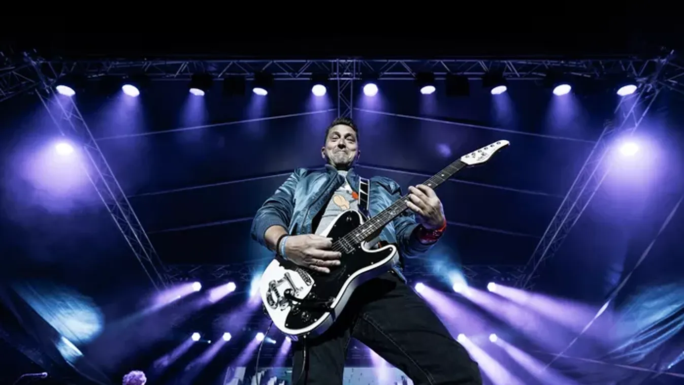 METROPOLIS: Tokióban forgatta új klipjét Ákos