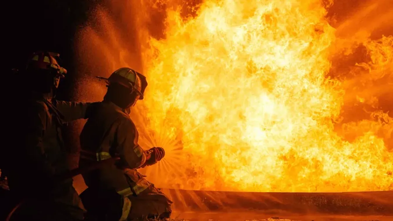 Összetört a tűzoltók szíve, amikor rájöttek, kit mentenek a baleset helyszínén