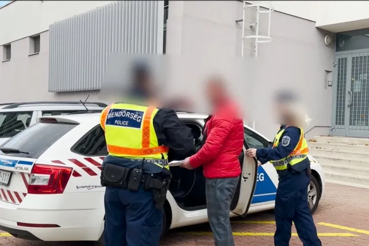 Kapcsolati erőszak bűntette miatt hallgatták ki a bántalmazó férfit.