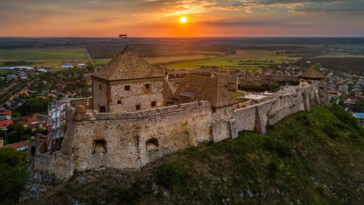 Felismered a magyar várakat? A legtöbben már a harmadiknál elakadnak – Kvíz