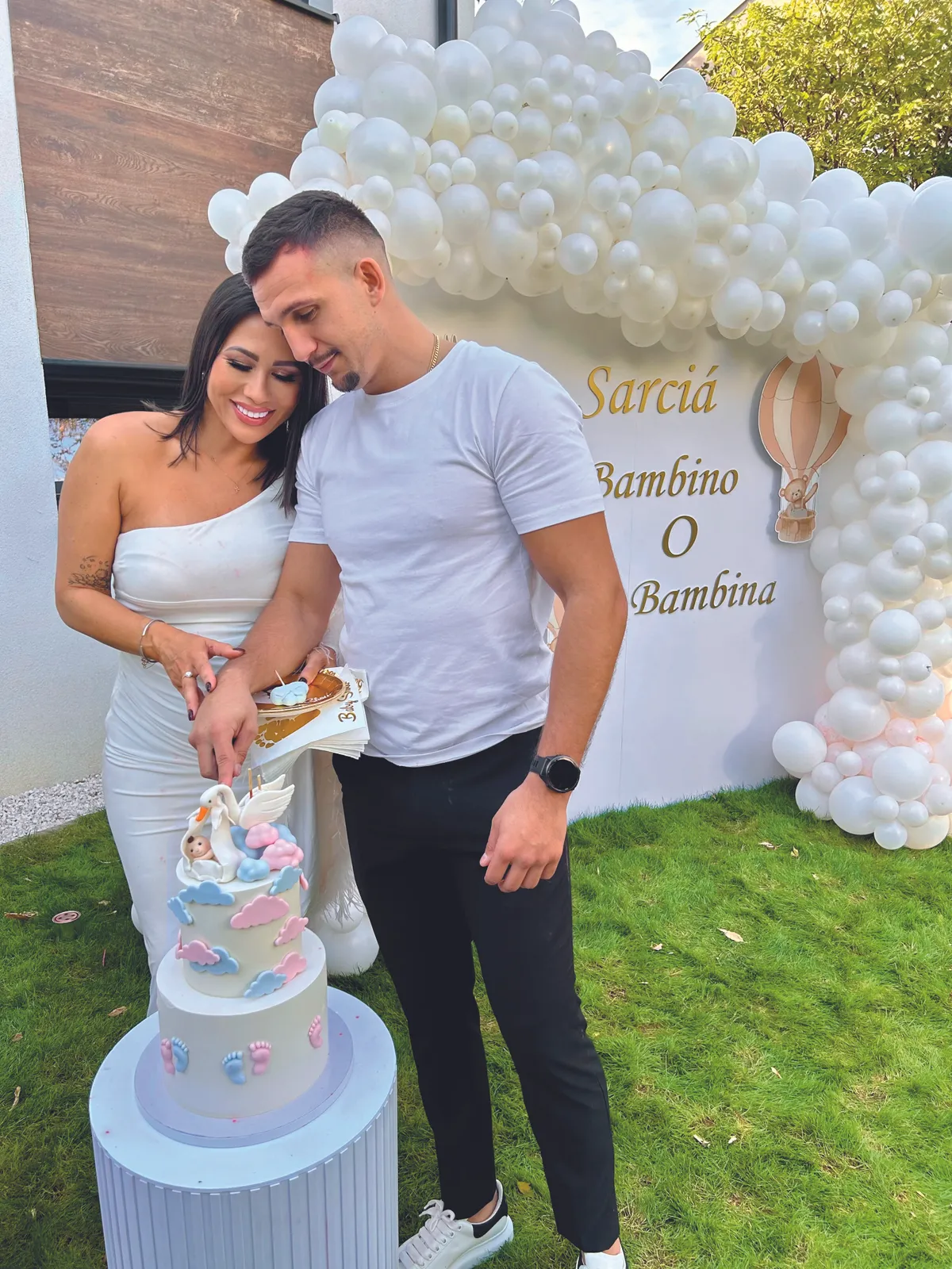 hot! magazin címlap feltöltések
EDINA
Horváth Éva
Anger Zsolt
ADRIÁN
Megyeri Csilla
Horváth Tamás 
NIKI
Palik
Szacsvay