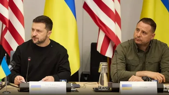 Mi lesz most Ali babával, Zelenszkij kabinetfőnökével?