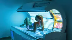 "Ingyen szolizhattam a munkám miatt, ez volt életem legnagyobb hibája" - bőrrákkal diagnosztizálták a 23 évest