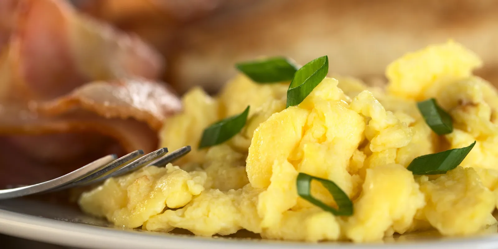 Anyukáink titkos receptje: így készül a krémes tojásrántotta