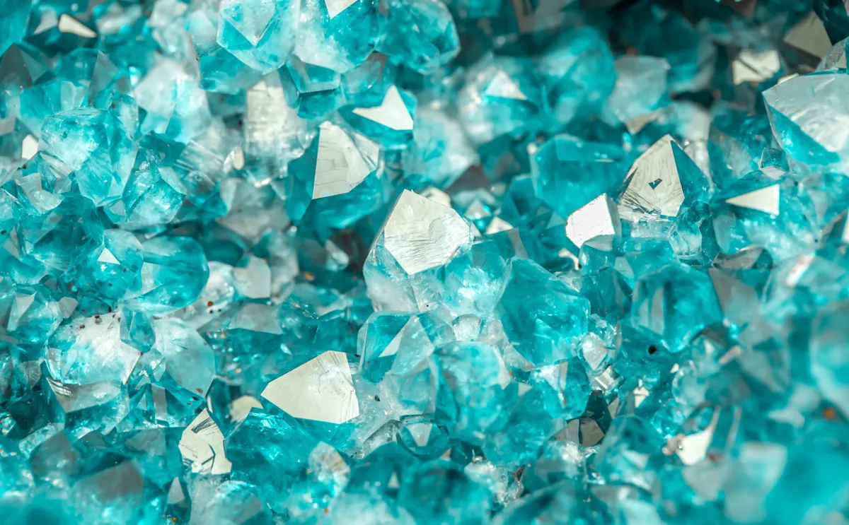 a vízkék akvamarin