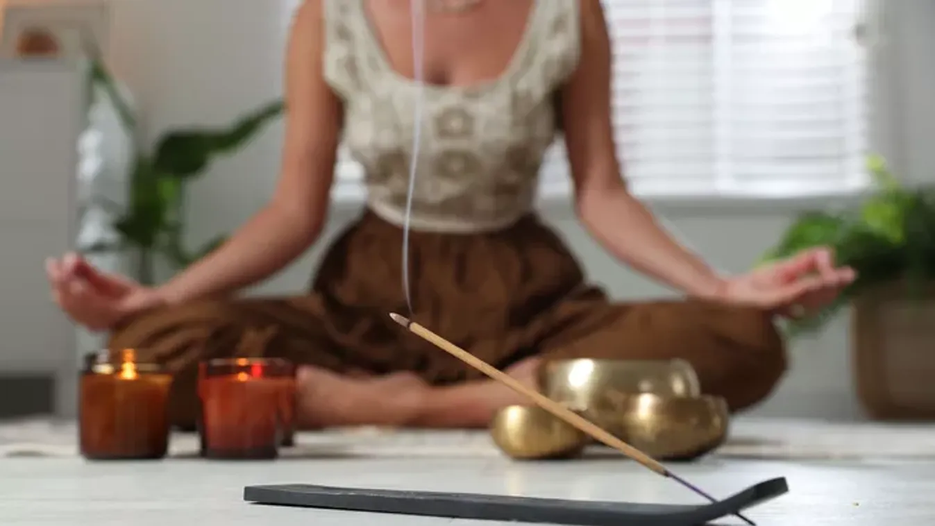 A Teremtés Aranykapuja – újhold rituálé a szerencse bevonzásához