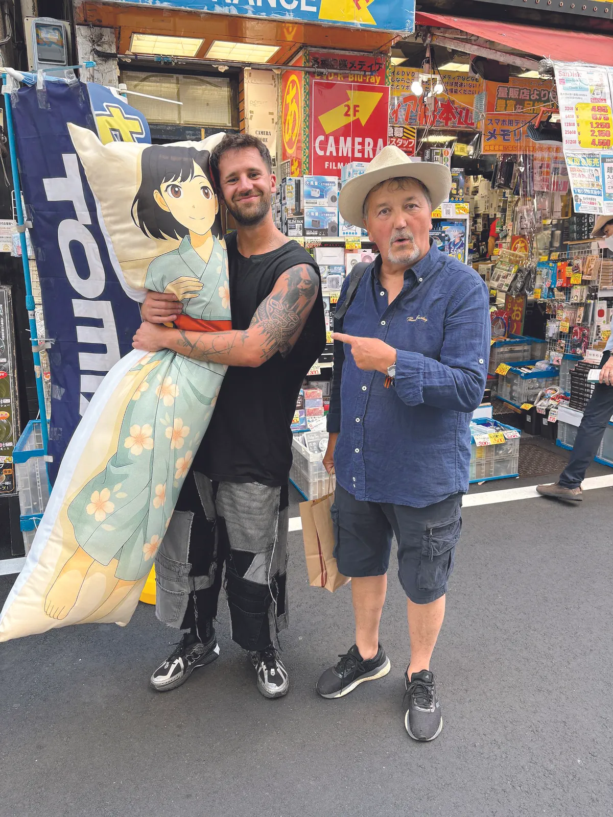 HOT! MAGAZIN HÉTFŐI FELTÖLTÉSEK
ADRIÁN
Scherer Péter
Kótai Misi
Makrai Pál
EDINA
Soltész Rezső
Tóth Vera
MÁRK
Lola