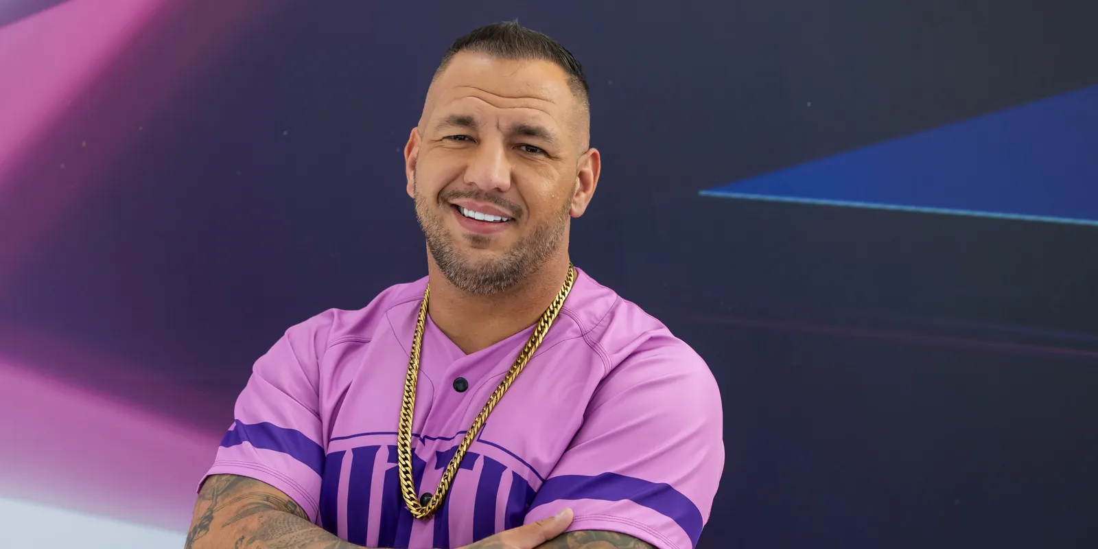 Özönlöttek a gratulációk, örömhírt jelentett be Curtis