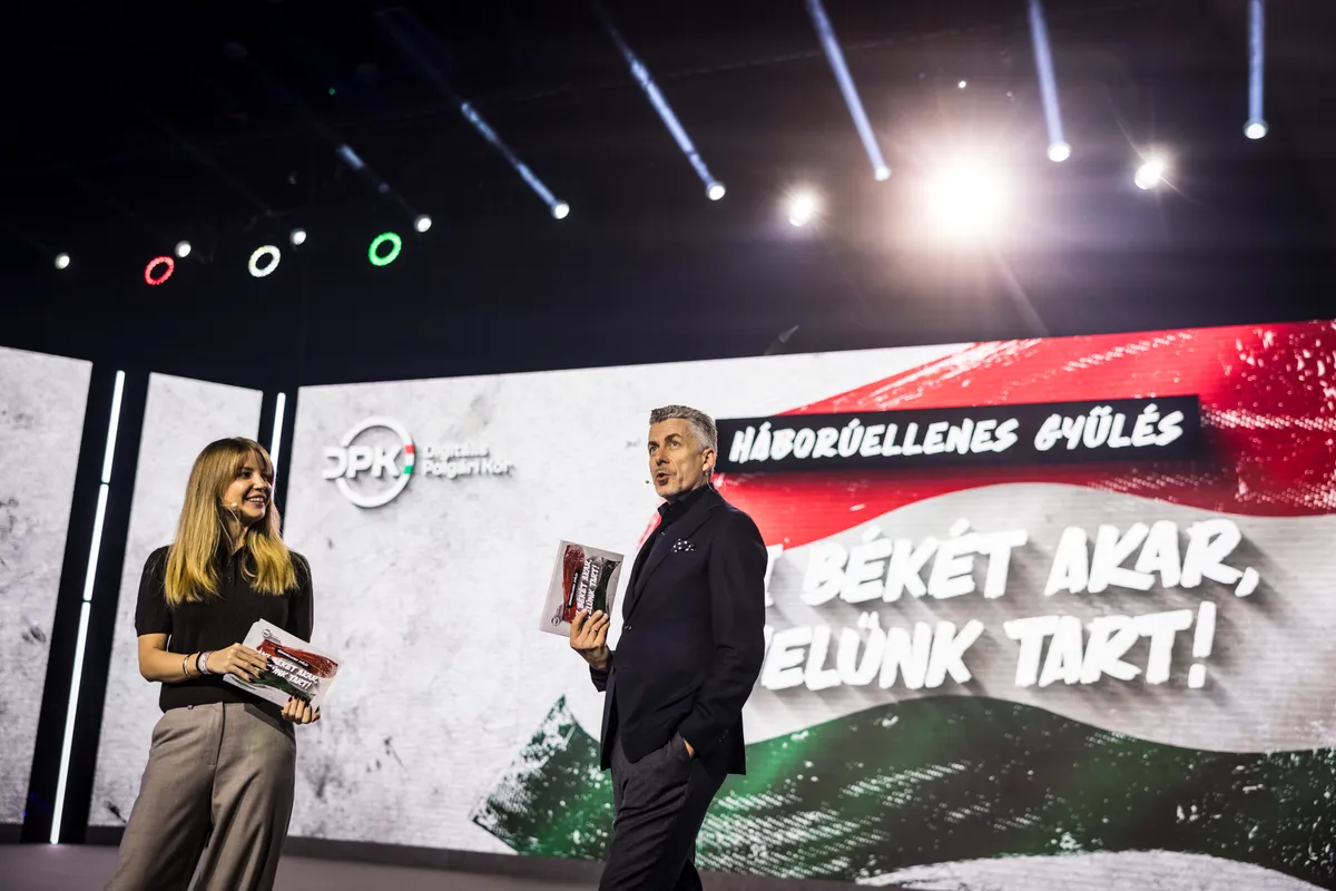 Háborúellenes Gyűlés Szabó Zsófi