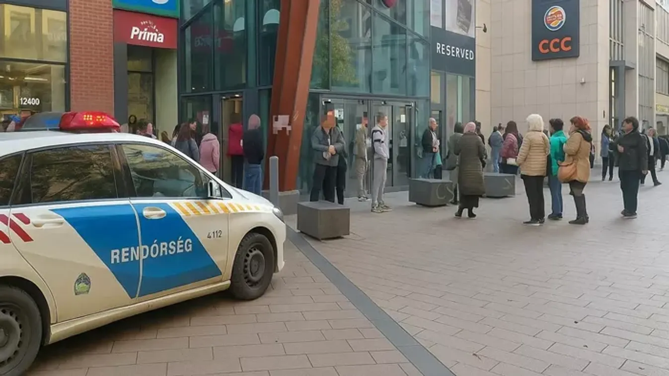 Most jött: holtan esett össze egy férfi a Corvin Plázán, mindent elleptek a mentők