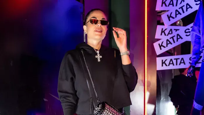 Szinte átlátszó ruhában villantott Gáspár Evelin