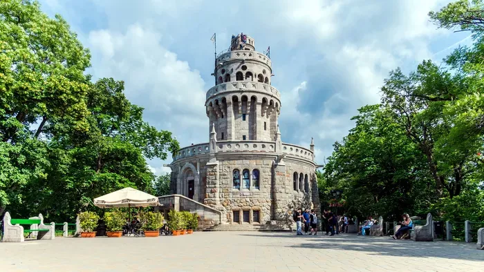 Ide is barangolj el ősszel: 115 éves az Erzsébet-kilátó