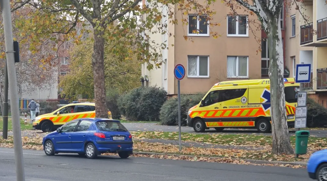 Megszúrt férfit szállítottak kórházba 