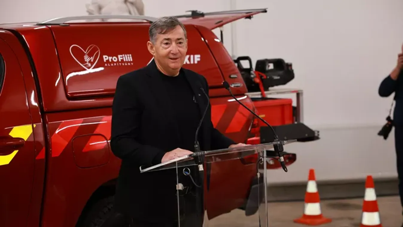 „Erős kar, bátor szív, testvéri szeretet” – Új, mentést segítő járművet kapott a Bicskei Önkéntes Tűzoltóság