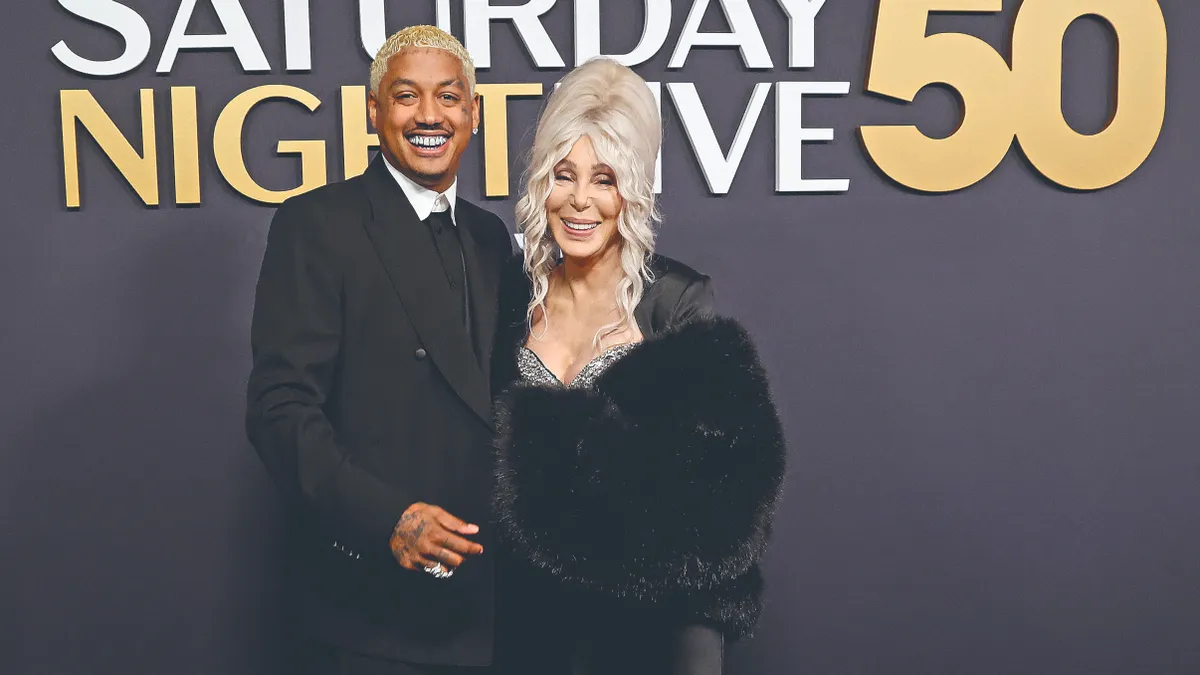 CHER: „ A KORKÜLÖNBSÉG NEM PROBLÉMA KÖZTÜNK”