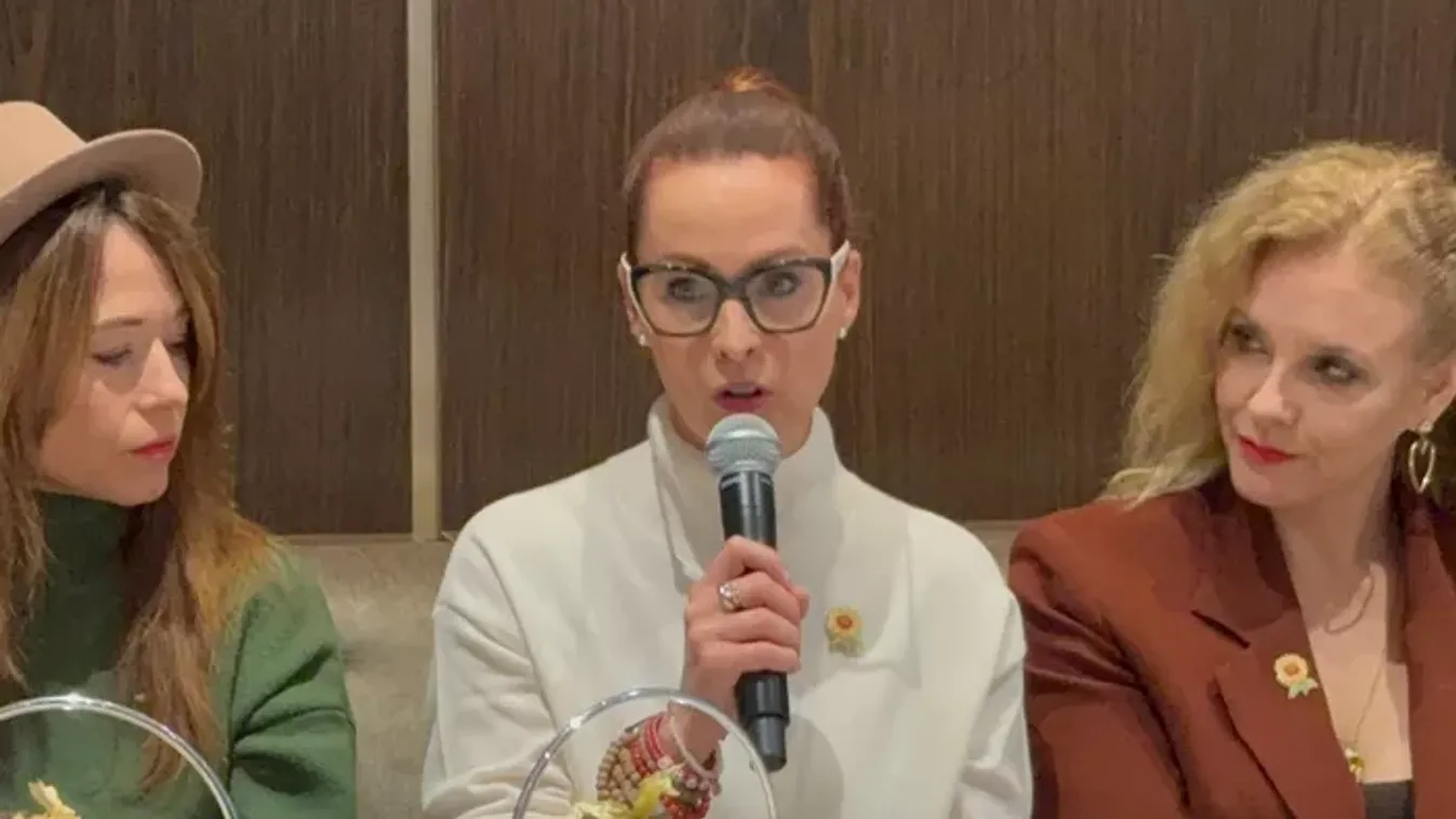 Dobó Kata és Peller Anna szexi képei izgatnak mindenkit