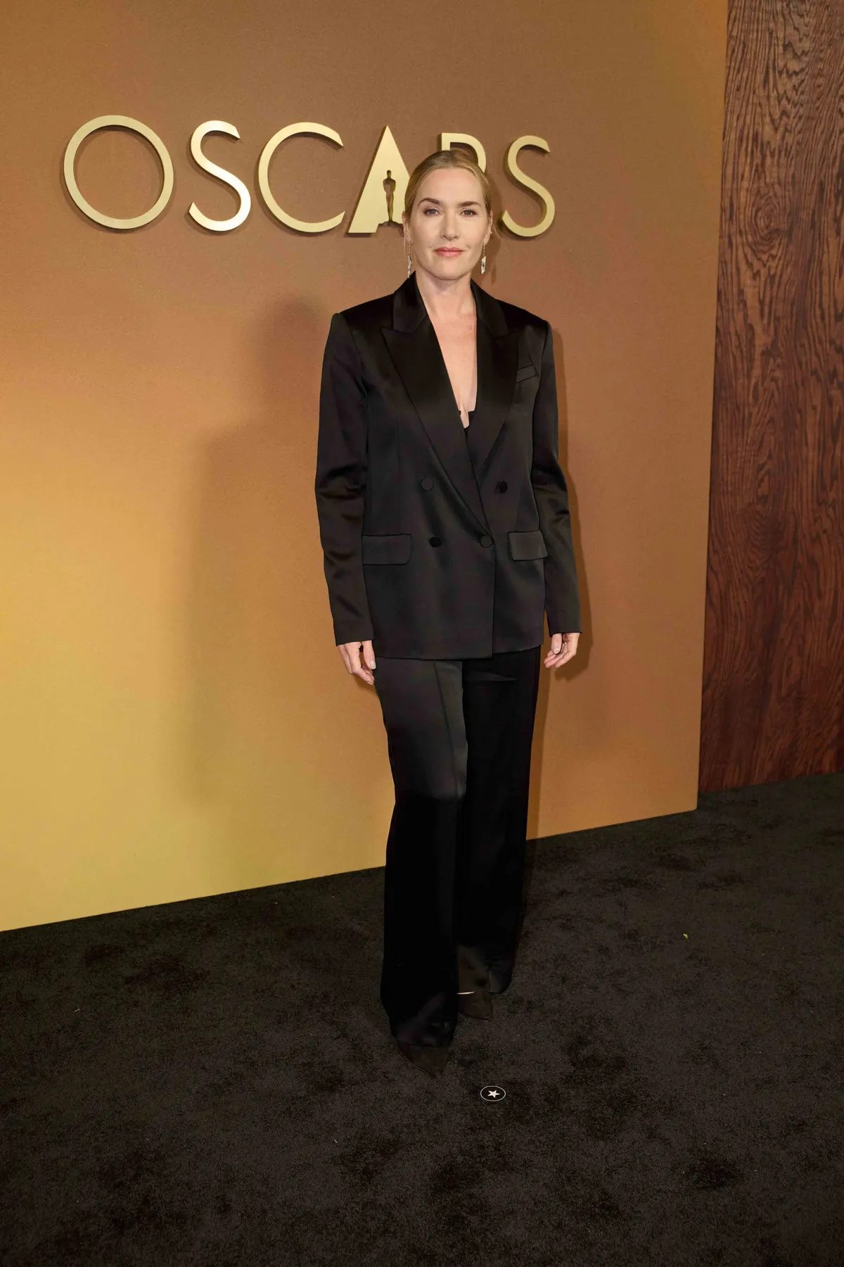  Kate Winslet III. Károly királlyal való első találkozása majdnem villantással végződött