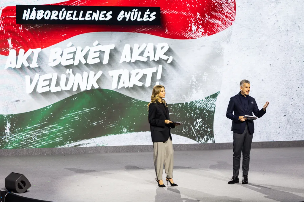 Háborúellenes Gyűlés, Nyíregyháza, 2025. 11. 29.
szabó zsófi és Rákay Philip