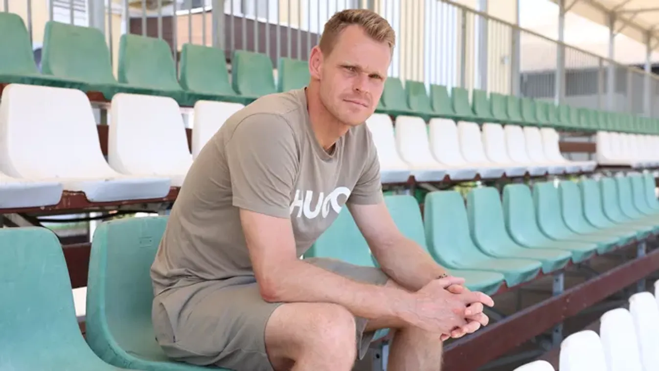 Túl nagy a terhelés? Dibusz Dénesről beszélt a Fradi kapusedzője