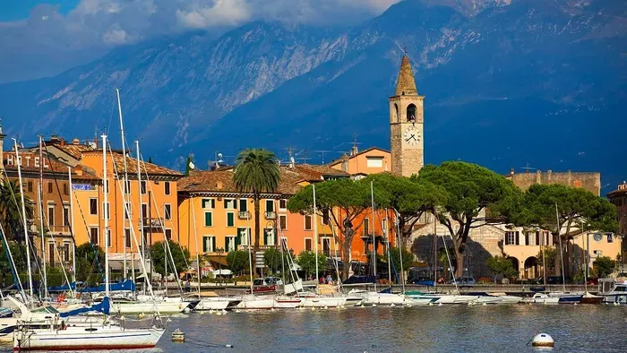 Ezért szeretik az utazók ősszel a Garda-tavat