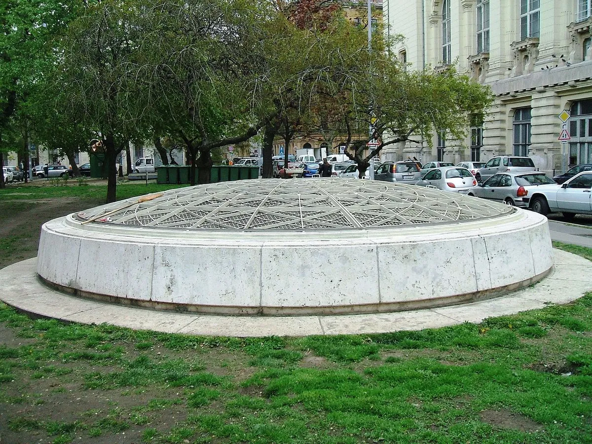 az F4 -Rákosi bunker is egyike Magyarország katonai bunkereinek