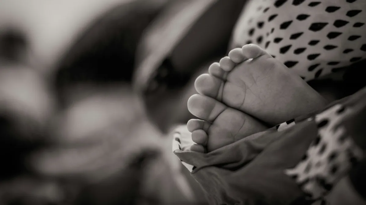 Tíz hónapos csecsemőt hagyot félárván a kihívás miatt az anya.