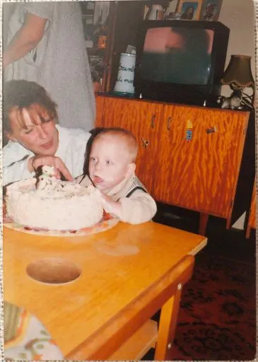 Szita Bence édesanyjával, Szita Szilviával.