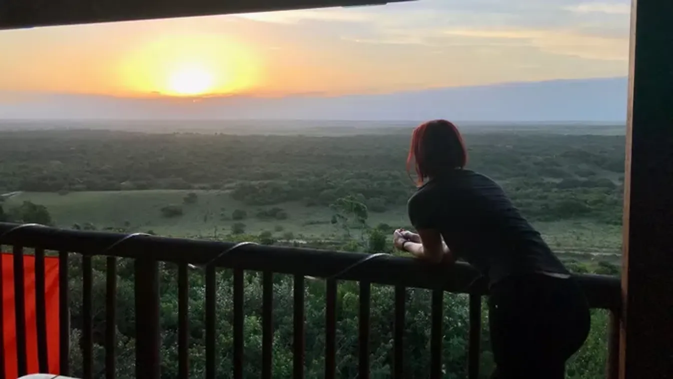 Kontrasztok, vad szépség és egy csipet káosz – Interjú Tasnádi Nórával, aki megtapasztalta Afrika nyers valóságát