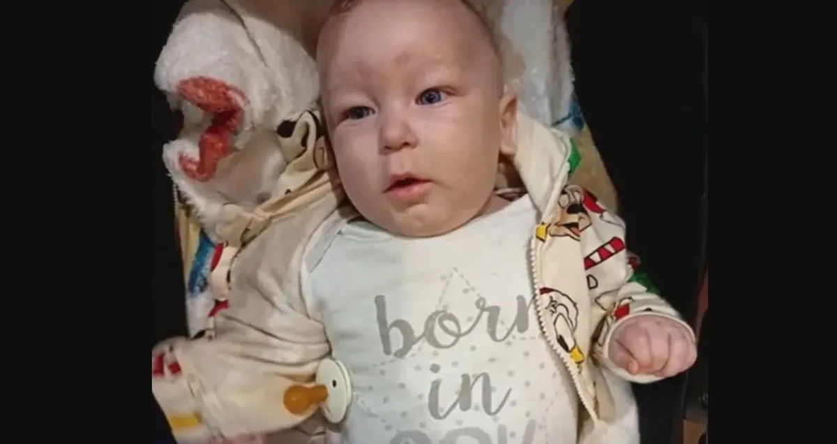 Kisfia mellé temették Bencét, aki belehalt a pici Zsombi elvesztésébe