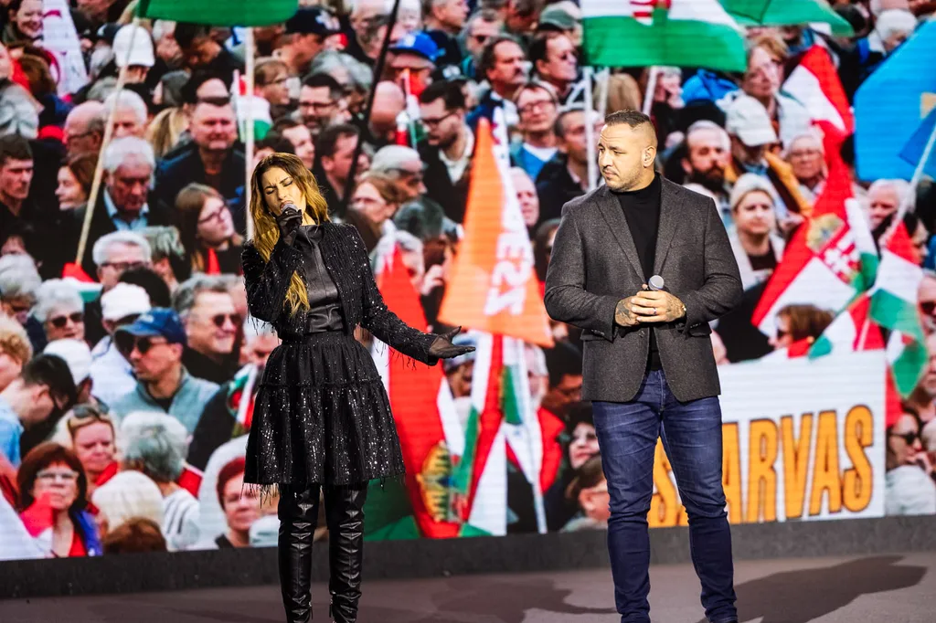 Háborúellenes Gyűlés, Nyíregyháza, 2025. 11. 29.
Radics Gigi és Curtis