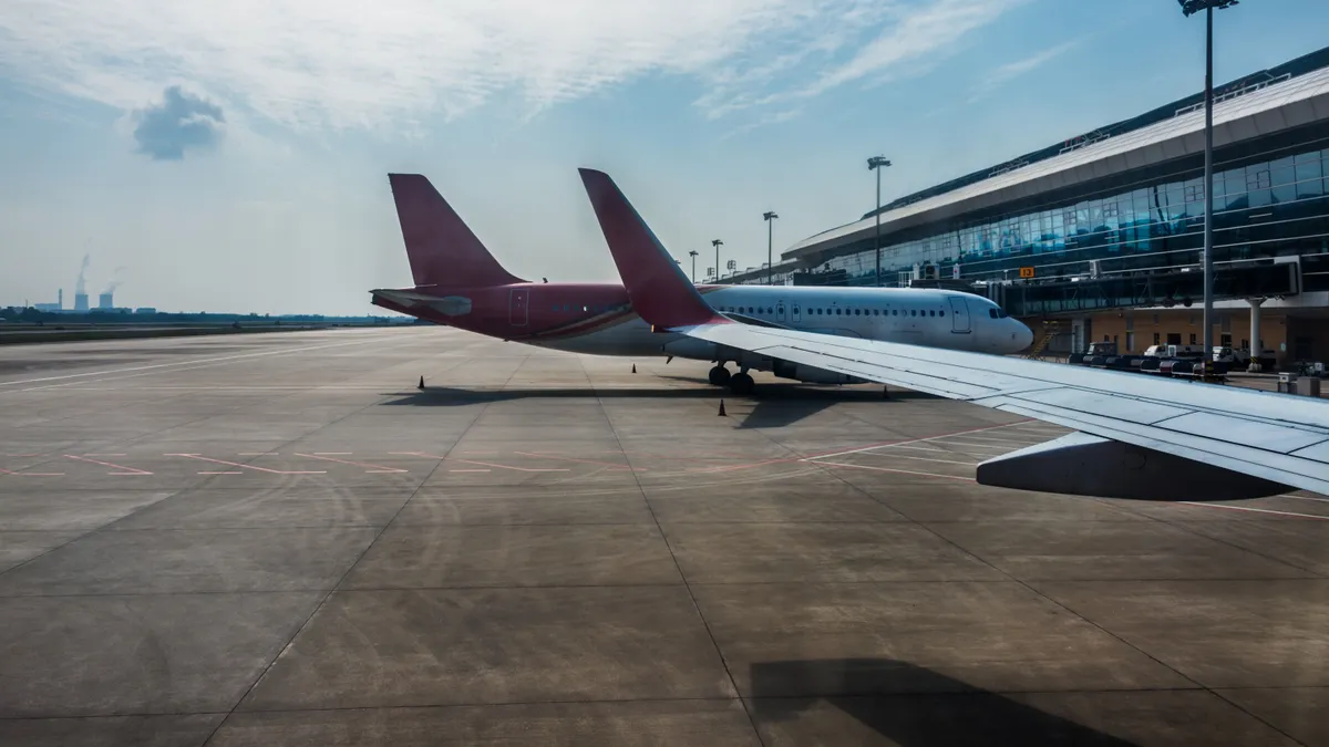 Azonosítatlan drónok miatt órákra megbénult a légi forgalom Hannoverben