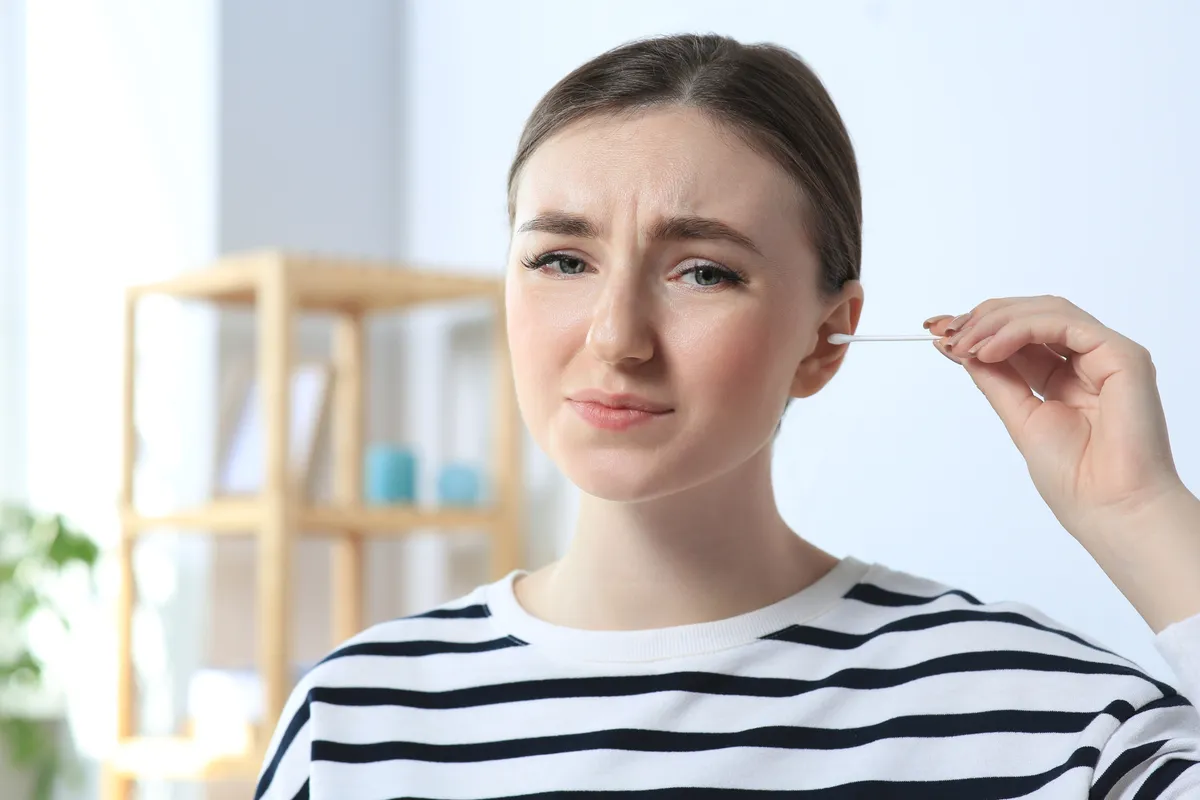 Fültisztítás fülpiszkálóval