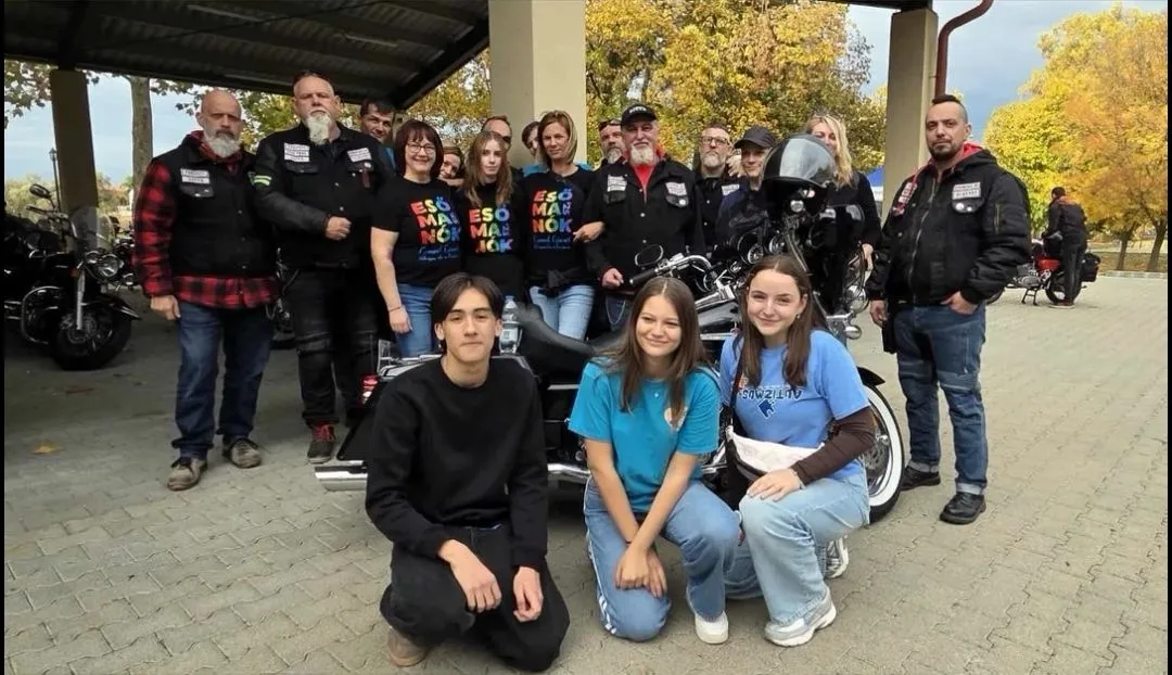 Jótékonysági gurulást tartottak a motorosok az Esőmanókért és a autizmussal együtt élő gyerekekért