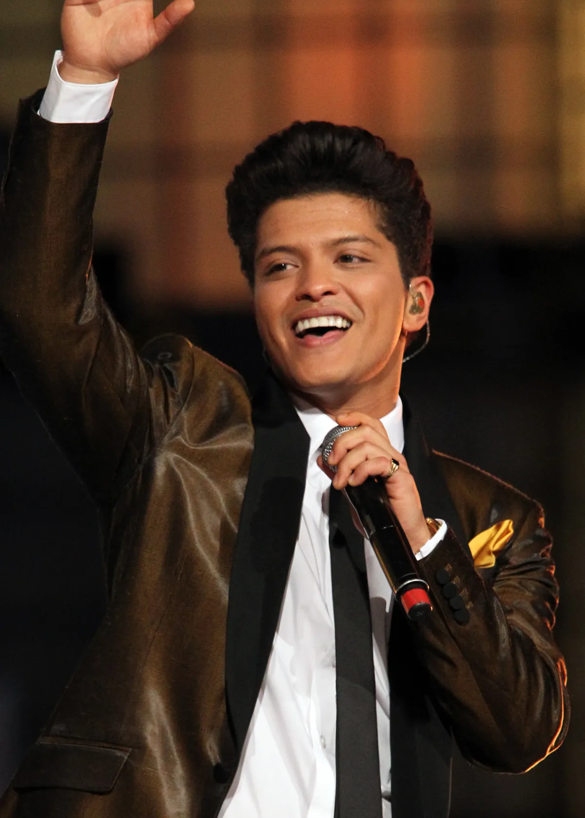 Az első rendőri intézkedés a hangos zene miatt, Bruno Mars fellépése alatt történt