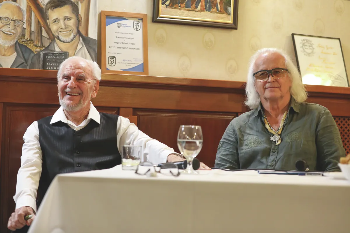 20251106_Budapest_Müller Péter Zártkörű Könyvbemutató_Németh Nyiba Sándor_Müller Péter_TG(MW)8G0A2036