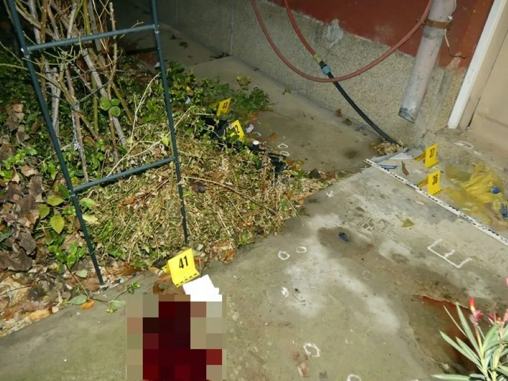 A férfi kezében csőbomba robbant. Sógora a gyanú szerint féltékenységből akart végezni vele.