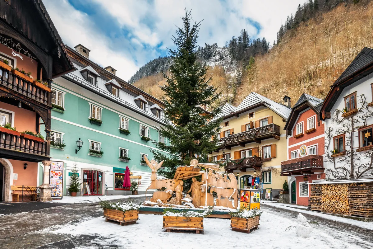 Hallstatt télen: ez talán Ausztria legszebb főtere, pont olyan, mint egy mesebeli karácsonyi képeslap.