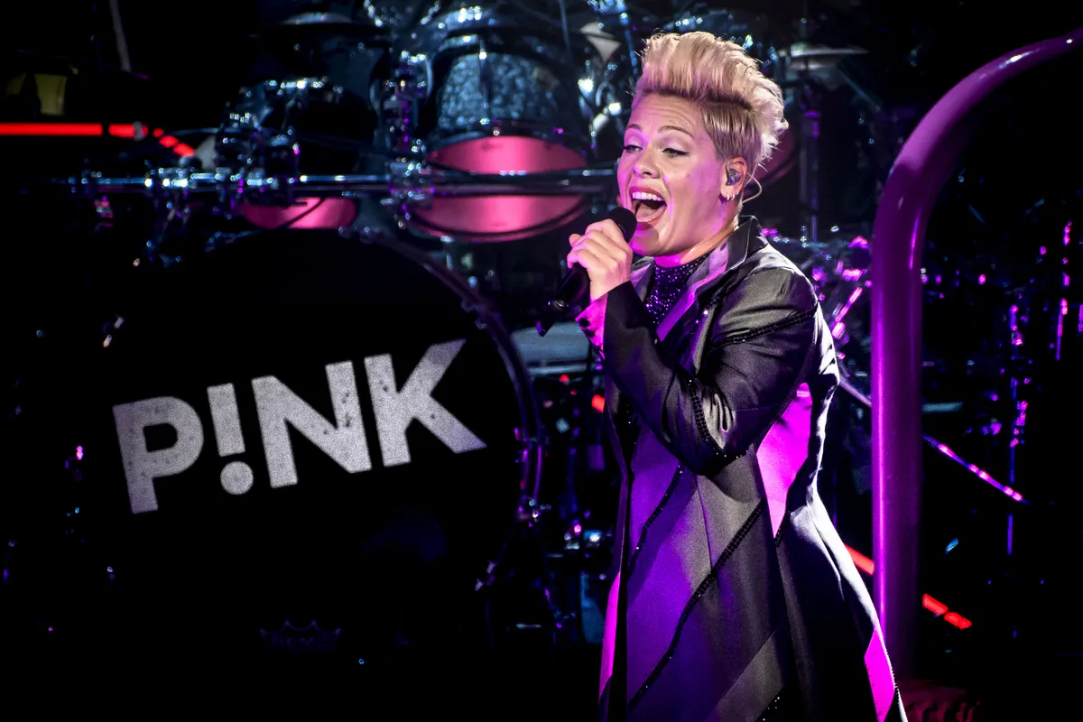 Pink színpadi tombolása párterápia előtt