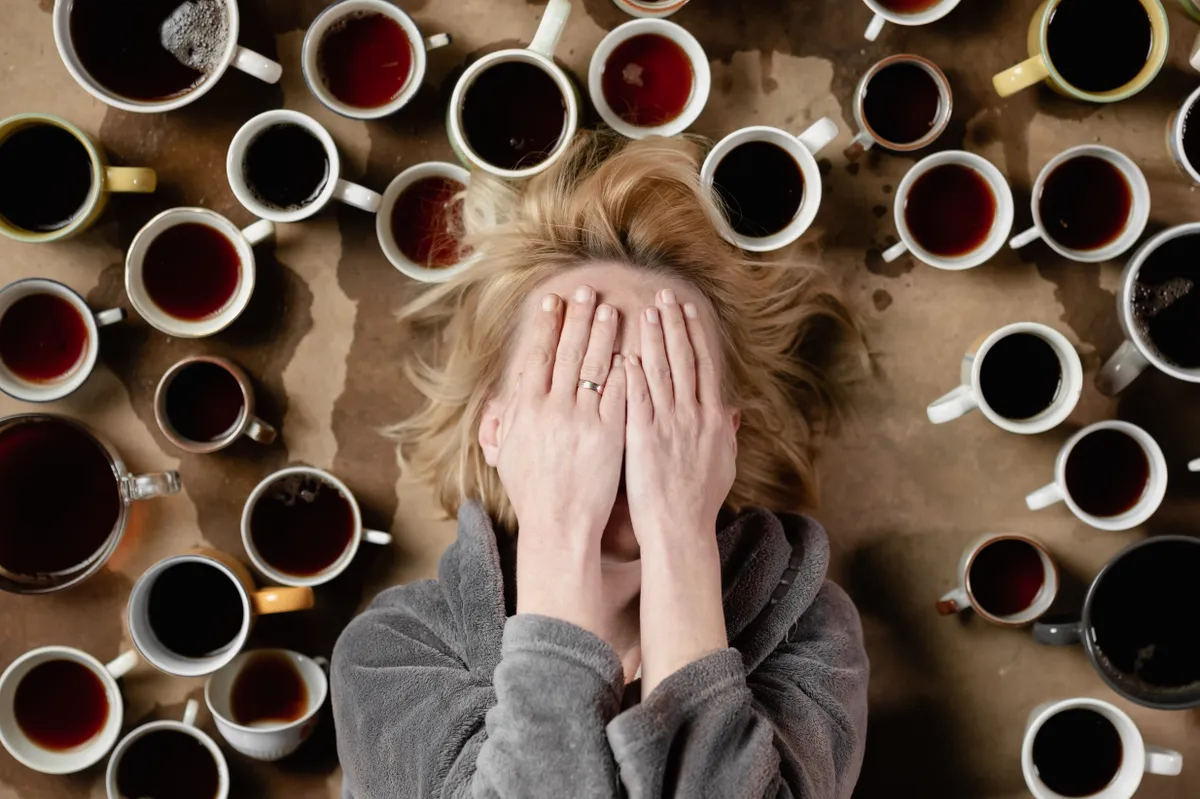 A túl sok koffein idegessé és szorongóvá teszi a fogyasztóját. 