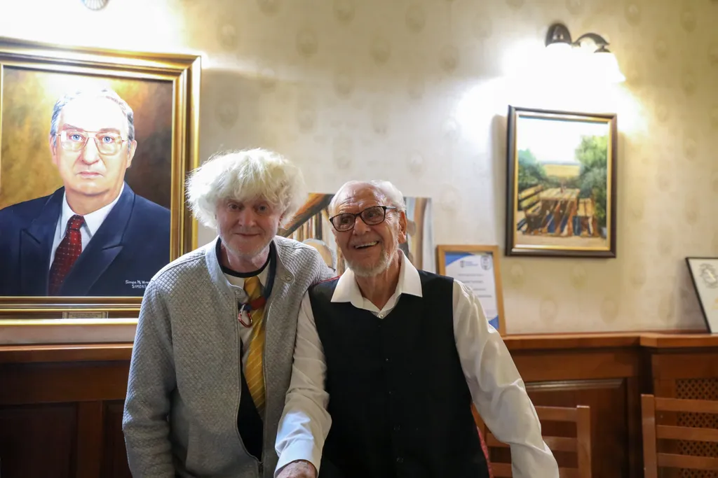 Müller Péter zártkörű könyvbemutató
November 6
2025.11.06. 18 óra, Torockó Vendéglő, Bp. Martinovics tér 2.
Muller-Peter-Sziami