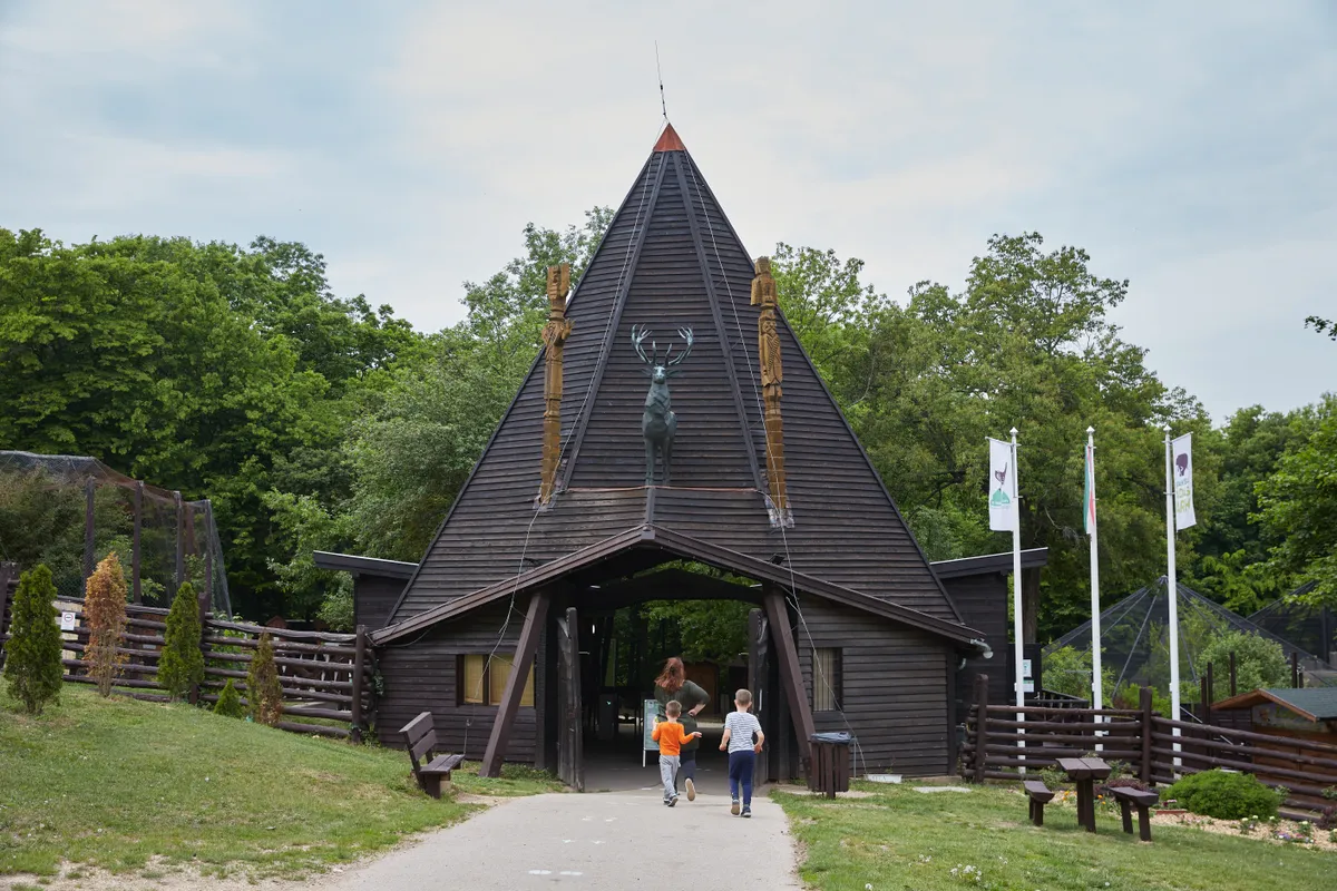 Budakeszi Vadaspark bejárata