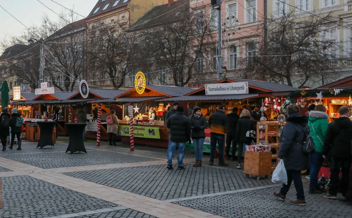A hétvégi programajánló utolsó eseménye a Szombathelyi Adventi Vásár.
