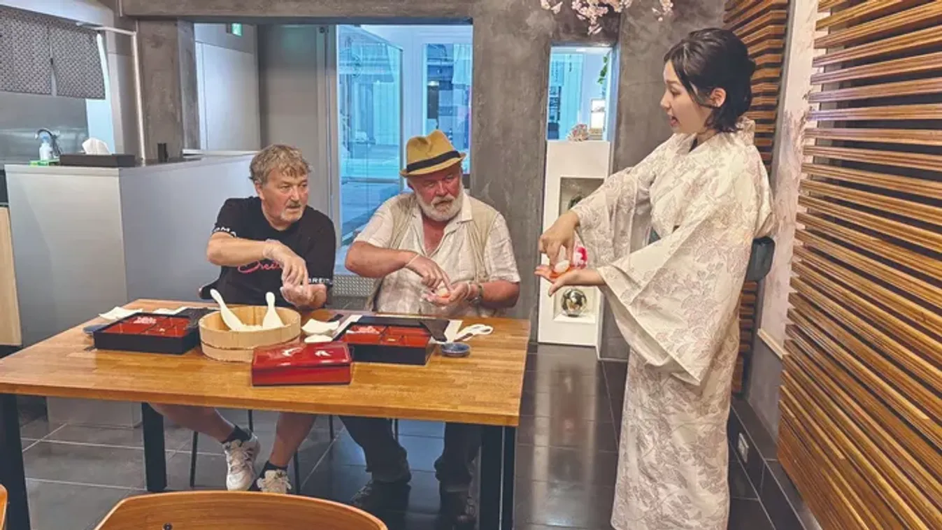 64 évesen vette a nyakába a világot Scherer Péter: "a családom fiatalon tart"