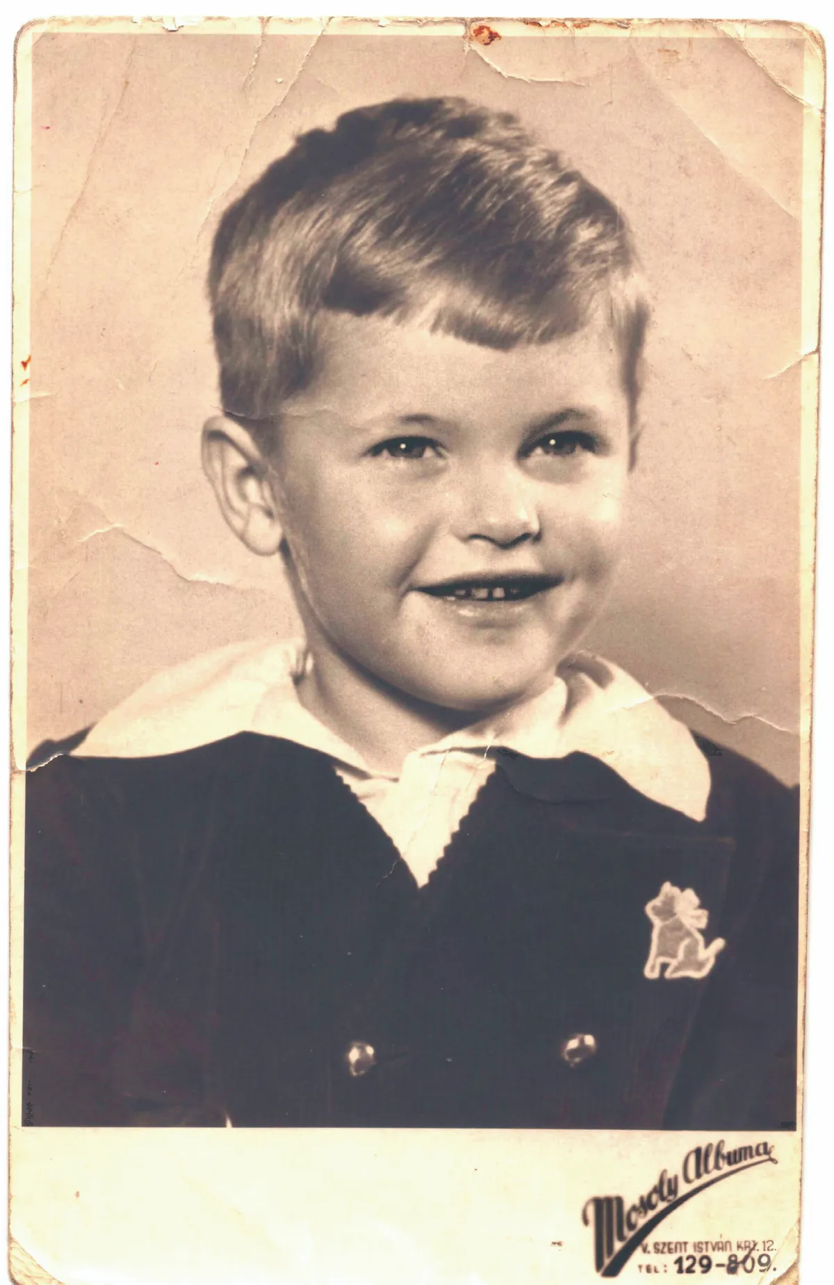 HOT! MAGAZIN HÉTFŐI FELTÖLTÉSEK
ADRIÁN
Scherer Péter ​
Kótai Misi
Makrai Pál 
EDINA
Soltész Rezső 
Tóth Vera 
MÁRK
Lola 