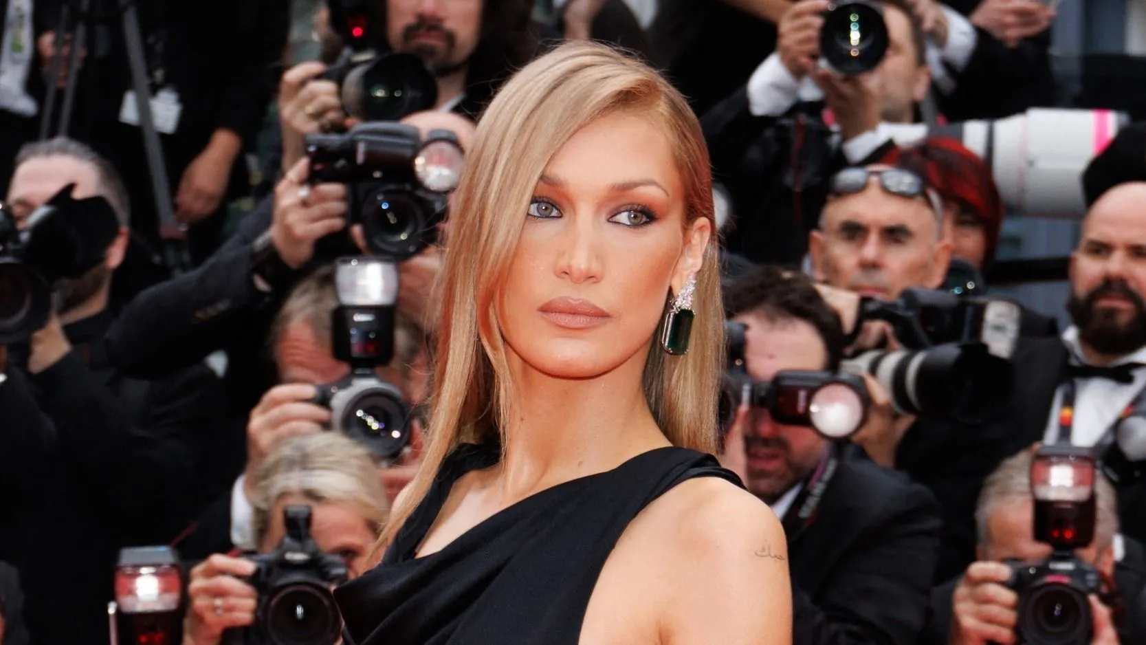 Bella Hadid őszintén vallott a krónikus betegségéről