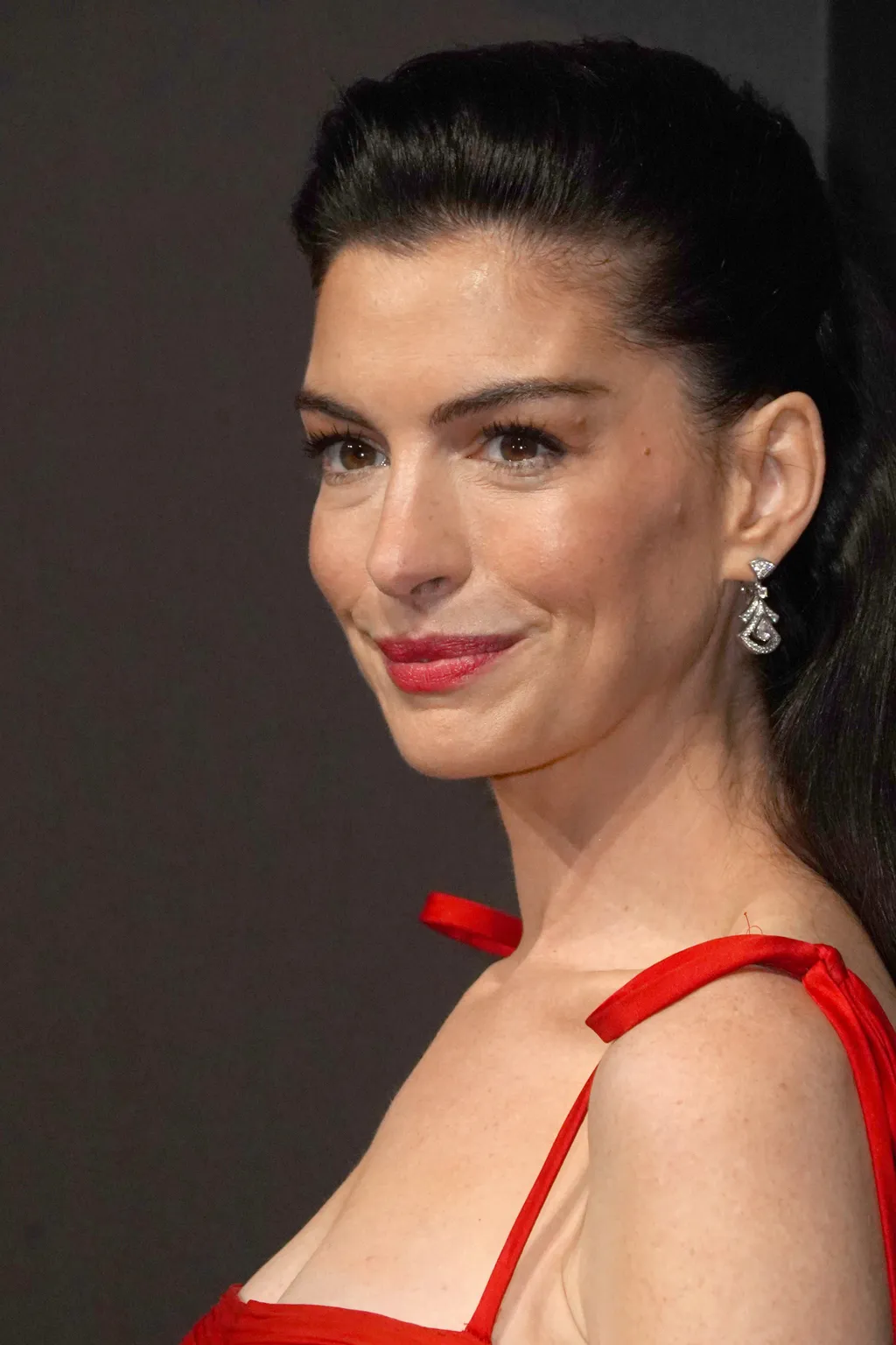 ANNE HATHAWAY attends the 2025 WWD Honors.Cipriani South Street, NYC.October 28, 2025.Photo by Sonia Moskowitz...ANNE HATHAWAY attends the 2025 WWD Honors.Cipriani South Street, NYC.October 28, 2025.Photo by Sonia Moskowitz...The 2025 WWD Honors.Cipriani 