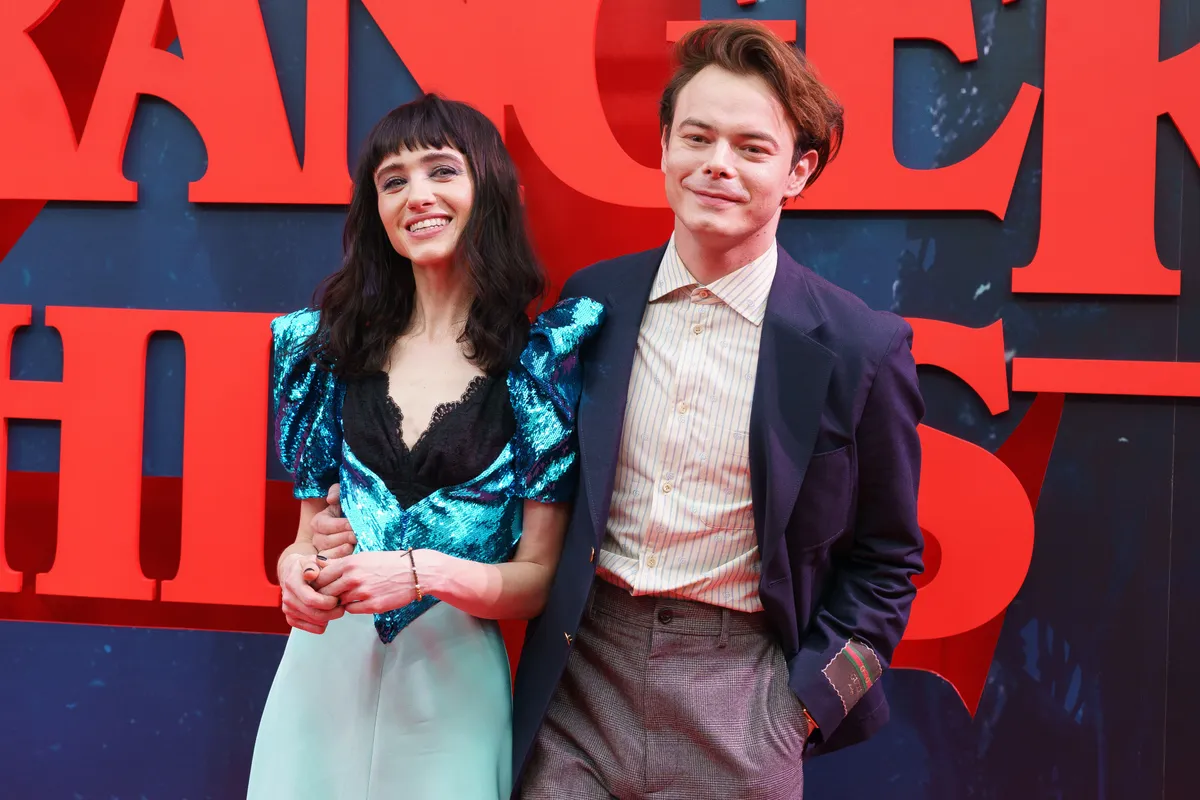 Natalia Dyer és Charlie Heaton a Stranger Things sorozat madridi premierjén.