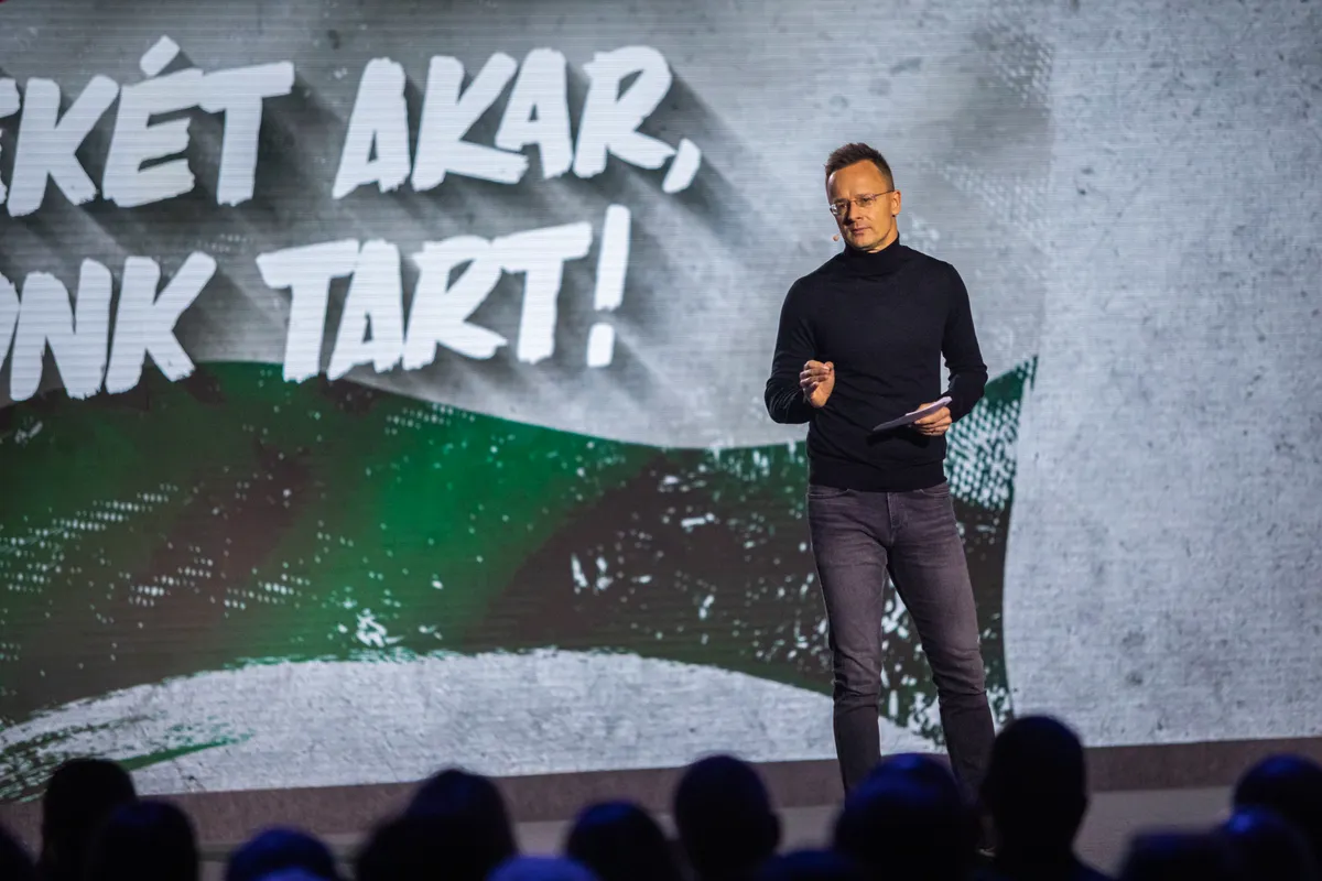  Szijjártó Péter szerint Brüsszelen "őrület lett úrrá"