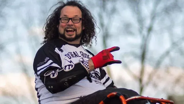 Mindkét lábát elveszítette, mégsem adta fel soha Csikó